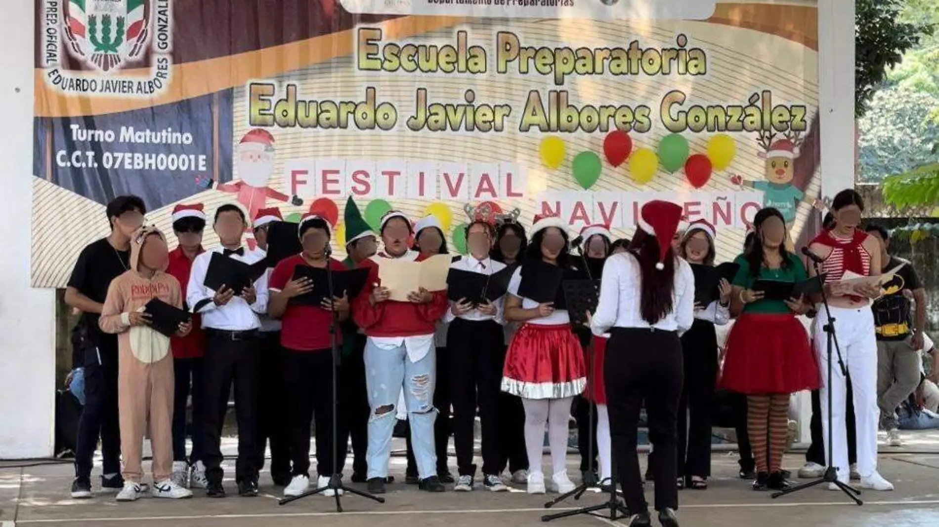 Estudiantes cantado